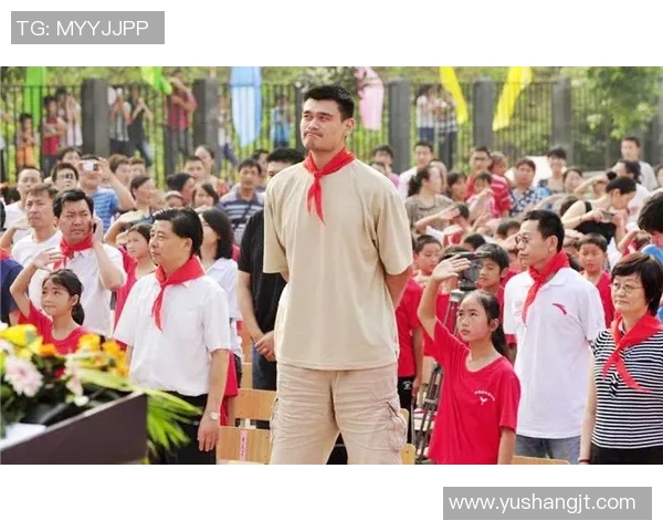 汶川地震后球星捐赠足球拍卖引发热议助力灾后重建