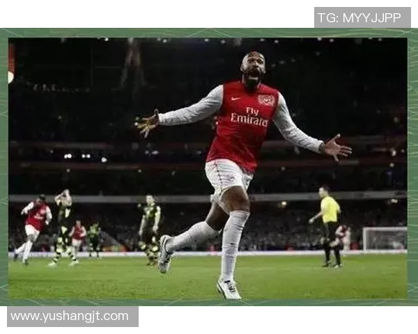 超级足球巨星亨利的传奇生涯与辉煌瞬间全面回顾